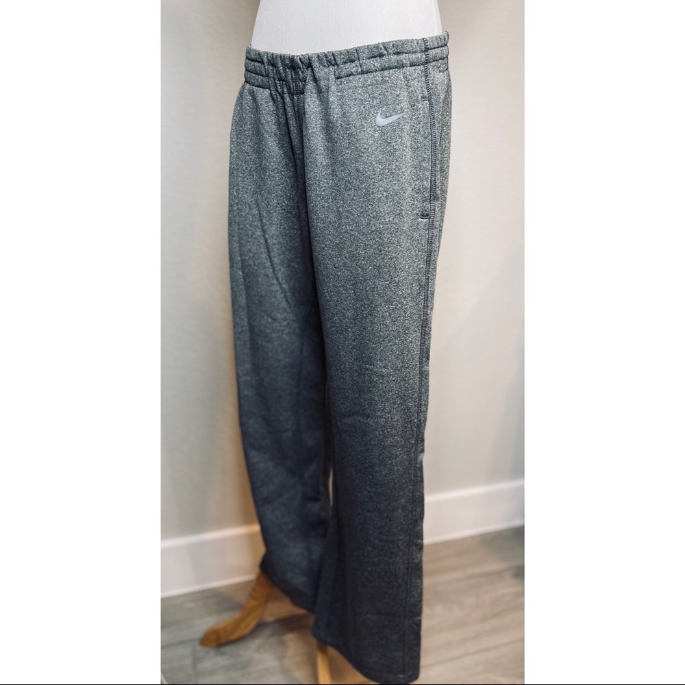 NIKE Dri-Fit Women's Pull on Gray Therma Lined Training Pants